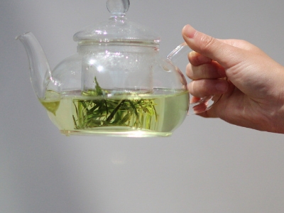 喝茶的好處和壞處分別是什么，長(zhǎng)期喝茶有什么危害？