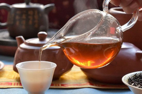 老茶浸蜜有什么功效，茶葉浸蜂蜜治咳嗽
