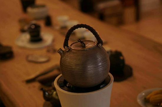 蒸茶和煮茶還有泡茶有什么區(qū)別，泡茶煮茶蒸茶哪個(gè)好喝？