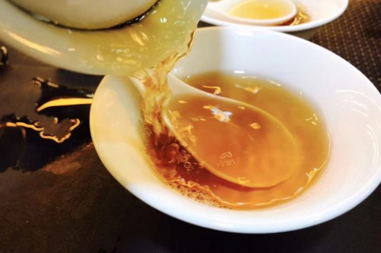肉桂可以用紫砂壺沖泡嗎，紫砂壺能泡武夷巖茶肉桂用嗎？