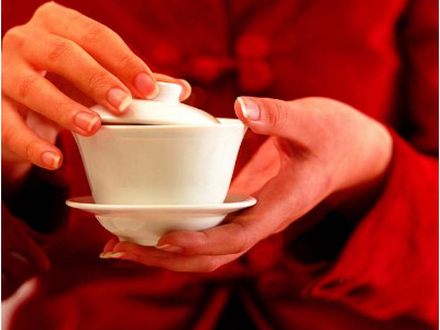 鐵觀音的泡法，水溫100°C最佳第一泡不能喝