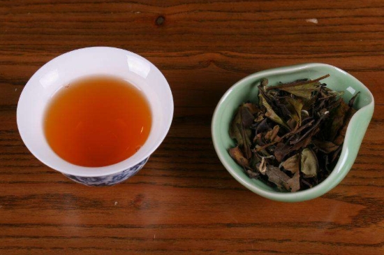 福鼎白茶能長時(shí)間悶泡嗎，老白茶可以悶著喝嗎？