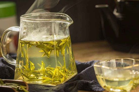 蜂蜜泡茶葉的副作用，蜂蜜泡茶葉有什么禁忌