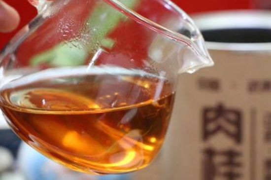 女人喝肉桂紅茶有什么好處，肉桂加紅茶的功效與作用