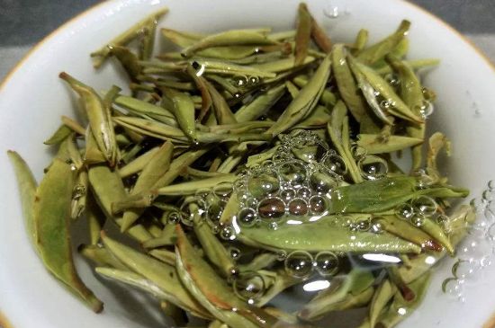 老茶和新茶哪個(gè)好，老茶好喝還是新茶好喝
