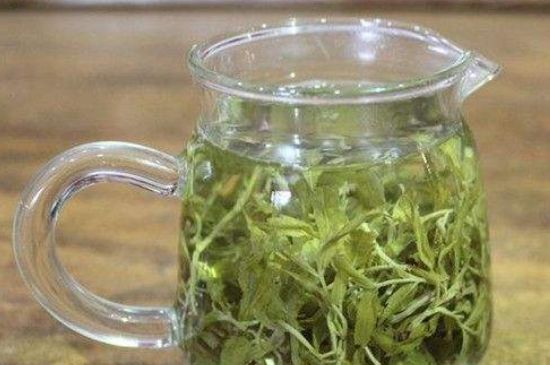 怎樣辨別莓茶發(fā)霉了，莓茶發(fā)霉和白霜的區(qū)別