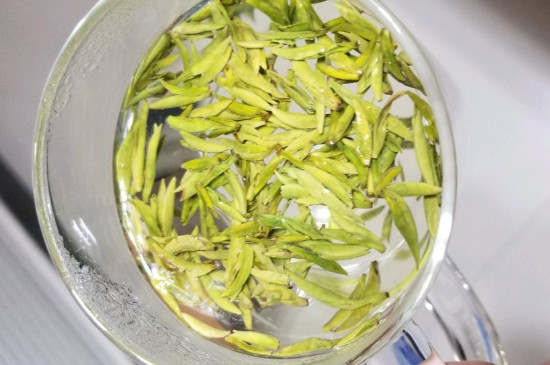 茶葉過期5年了但沒開封，茶葉放久了能喝嗎
