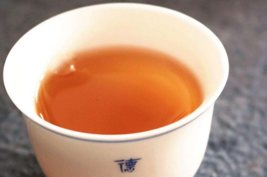 老茶和新茶哪個(gè)好，老茶好喝還是新茶好喝