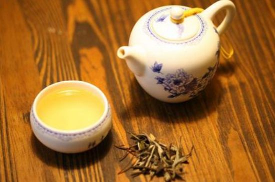 什么茶葉容易放香精，香精茶有什么危害？