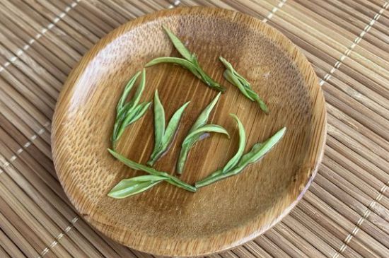 安吉白茶夏天怎么保存，安吉白茶能冷凍儲存嗎？