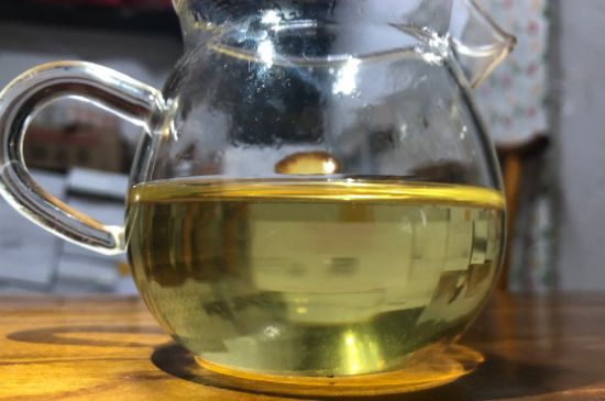香精茶喝多了會(huì)怎么樣，茶葉加香精有什么害處？