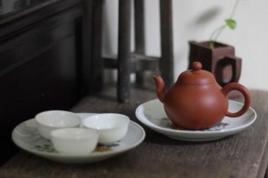 本山綠泥壺適合沖泡什么茶，紫砂壺本山綠最適合什么茶？