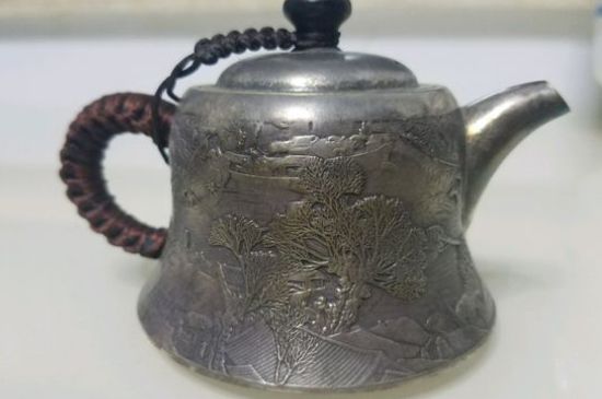 銀壺泡茶后為什么會變黑，銀壺內(nèi)膽發(fā)黑怎么辦