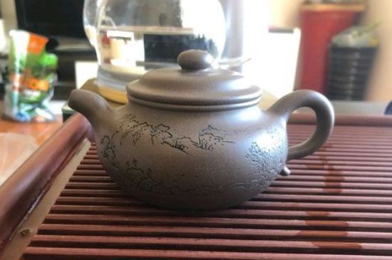 正宗紫砂壺多少錢一套，一套正宗宜興紫砂壺什么價(jià)格