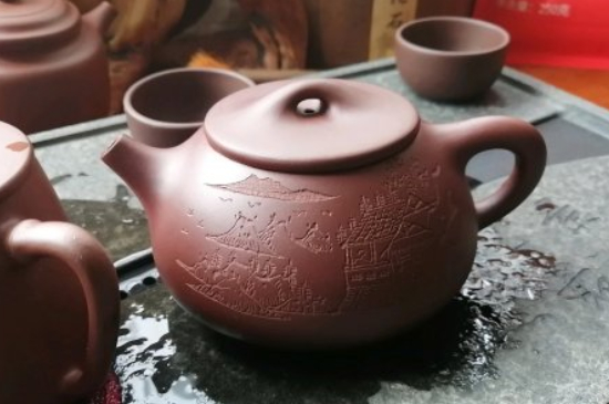 紫砂開(kāi)壺和不開(kāi)壺的區(qū)別，<a href=http://m.blghub.com/chaju/zisha/ target=_blank class=infotextkey>紫砂壺開(kāi)壺</a>的正確方法及開(kāi)壺建議