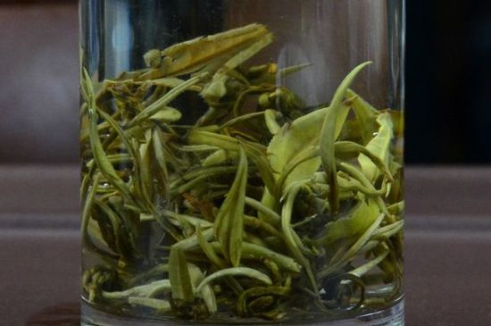 茉莉龍珠什么季節(jié)喝，夏天適合喝茉莉龍珠茶