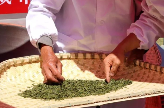 綠茶加工工藝流程圖，綠茶的加工制作包含哪幾個(gè)步驟？