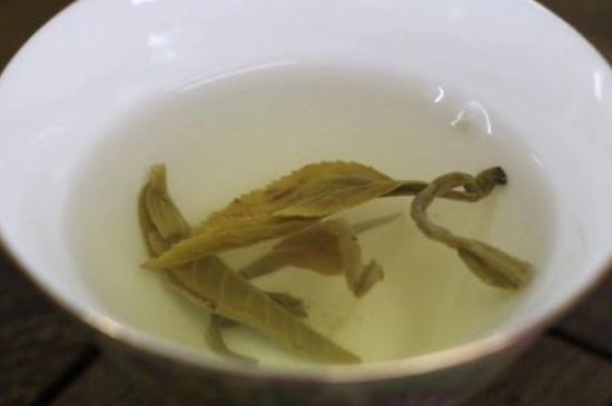 茉莉龍珠泡開(kāi)后為什么都是梗，茉莉龍珠泡開(kāi)后什么樣？