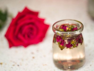玫瑰花茶能豐胸嗎，天然豐胸花茶