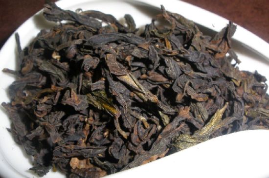 肉桂茶和大紅袍哪個(gè)貴，武夷山肉桂與大紅袍的價(jià)格比較
