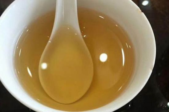 女人喝金駿眉的好處和壞處，女性喝金駿眉可減肥養(yǎng)顏