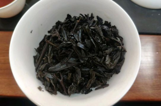 大紅袍煙熏味是好茶嗎，能不能喝對人體有壞處嗎