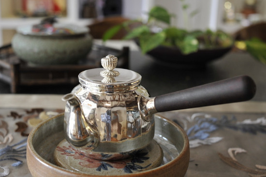 黑茶用什么壺煮最好，黑茶用什么煮效果好？