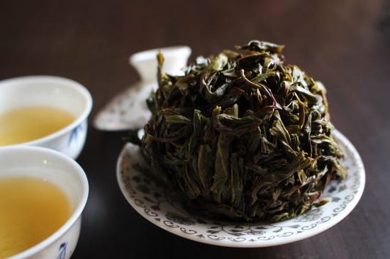 鴨屎香特點(diǎn)介紹，鳳凰單叢茶鴨屎香的口感和來(lái)歷