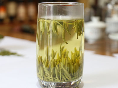竹葉青茶怎么樣，檔次較高味道略苦價格比較貴