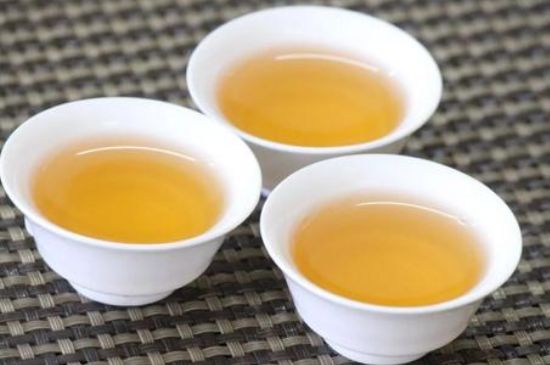 蜜蘭香和鴨屎香區(qū)別，鳳凰單樅鴨屎香vs蜜蘭香圖片對(duì)比
