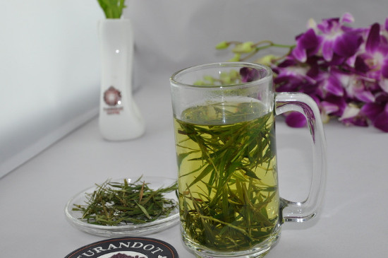 竹葉青茶泡不立起來怎么回事，竹葉青茶怎么泡立起來