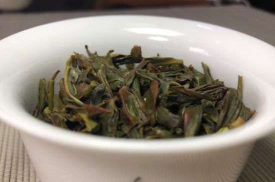 蜜蘭香和鴨屎香區(qū)別，鳳凰單樅鴨屎香vs蜜蘭香圖片對(duì)比