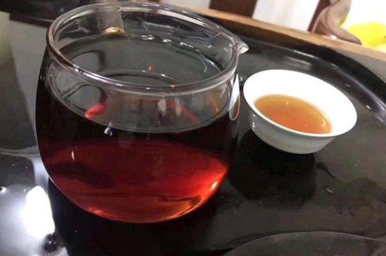 黑茶排濕毒的身體表現(xiàn)，喝黑茶排毒反應(yīng)癥狀
